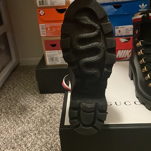Gucci black leather sylvie boots - Picture 2 of 3